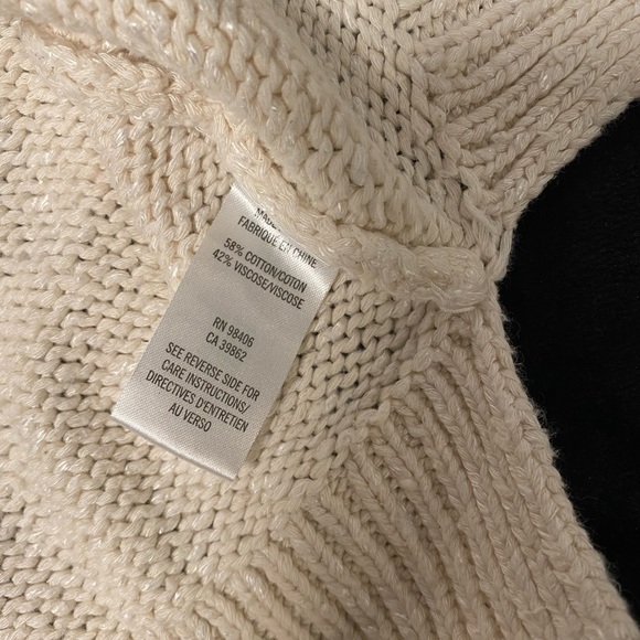 Sweater - Picture 4 of 6